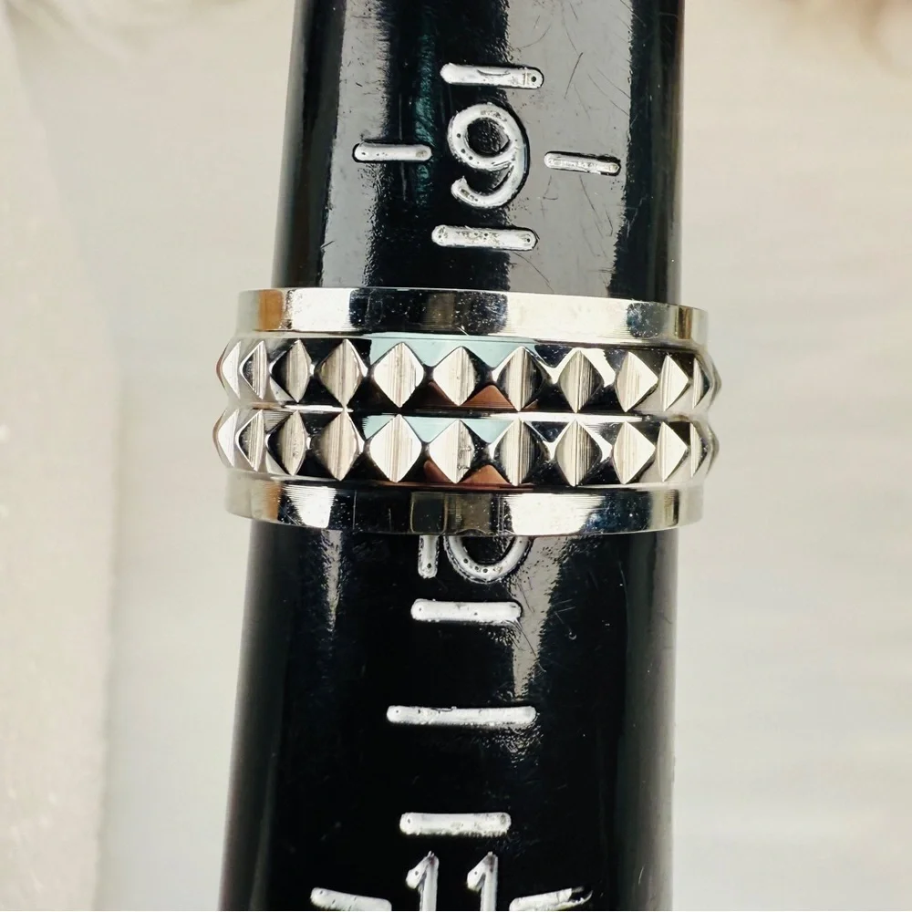 Vintage Silvertone 9 3/4 wide band ring